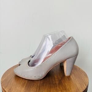 Gentle Souls By Kenneth Cole Gray Leather Heels Women’s Size 7